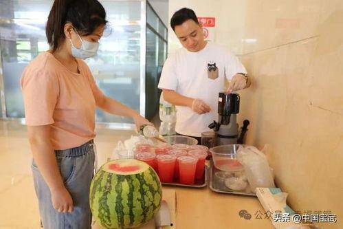 庄河吃瓜事件女生,女生视角下的校园风波