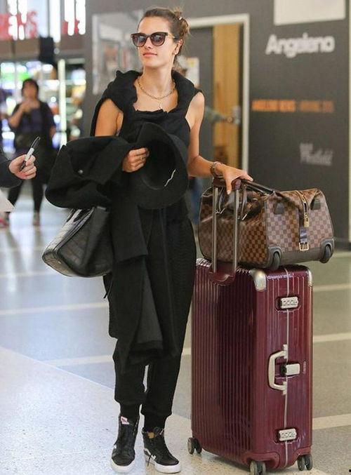 明星 rimowa,明星同款行李箱，诠释时尚与品质的完美融合