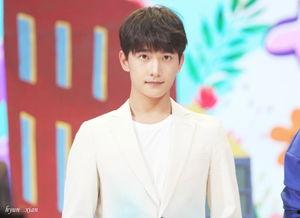 何炅吃瓜杨洋,揭秘娱乐圈幕后故事