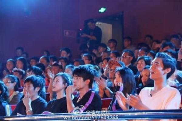 西双版纳几个明星演出,明星云集的璀璨舞台