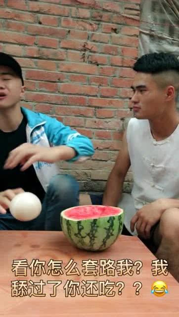 带你吃瓜模特搞笑视频