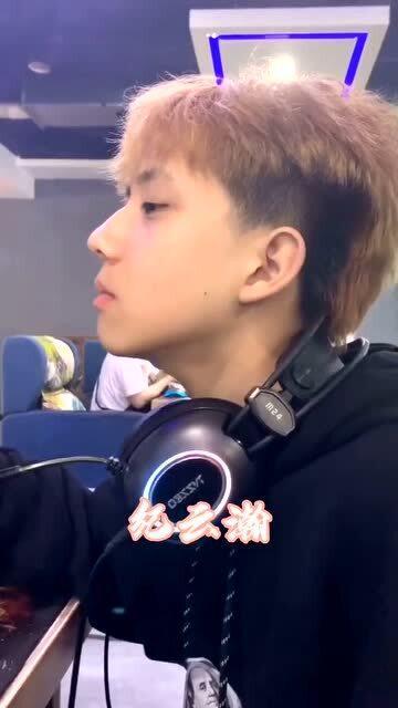 四个字的男网红,网络红人崛起之路”