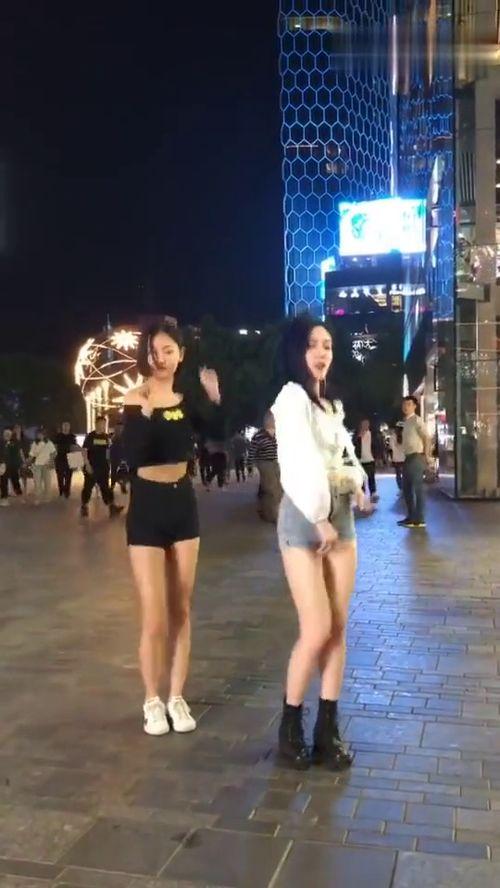 非常好看的网红舞蹈视频,网红神曲引爆全场！
