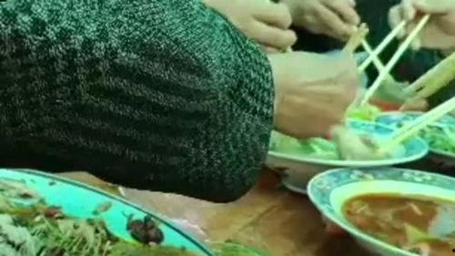 农村吃席王瓜,王瓜美食的席间传奇