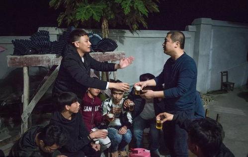 网红老表吃东西照片,镜头下的味蕾盛宴