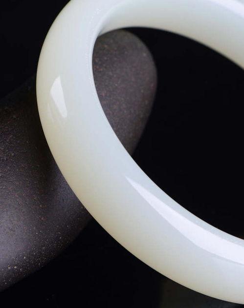 怎么看白玉镯新疆料,探寻天然美玉的生成奥秘