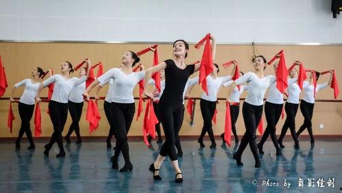 肥城王瓜店高中舞蹈老师,王瓜店高中舞蹈老师的艺术风采