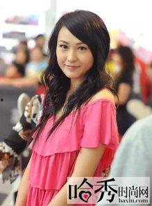 伴游女明星,揭秘伴游女明星的璀璨人生